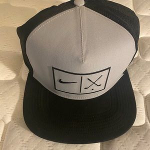 Nike Golf Trucker SnapBack